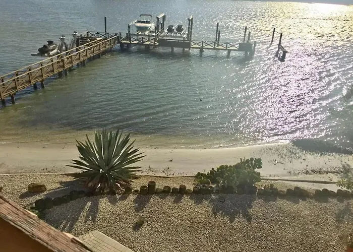 Blue Haven - Waterfront, Heated Pool, Bay *