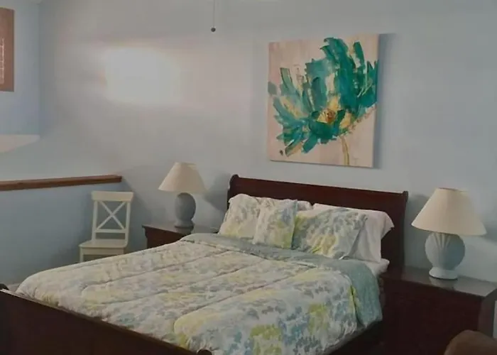 Apartment Blue Haven - Waterfront, Heated Pool, Bay